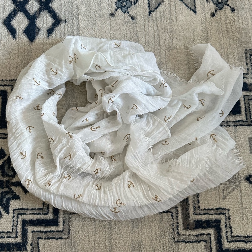Women’s scarf